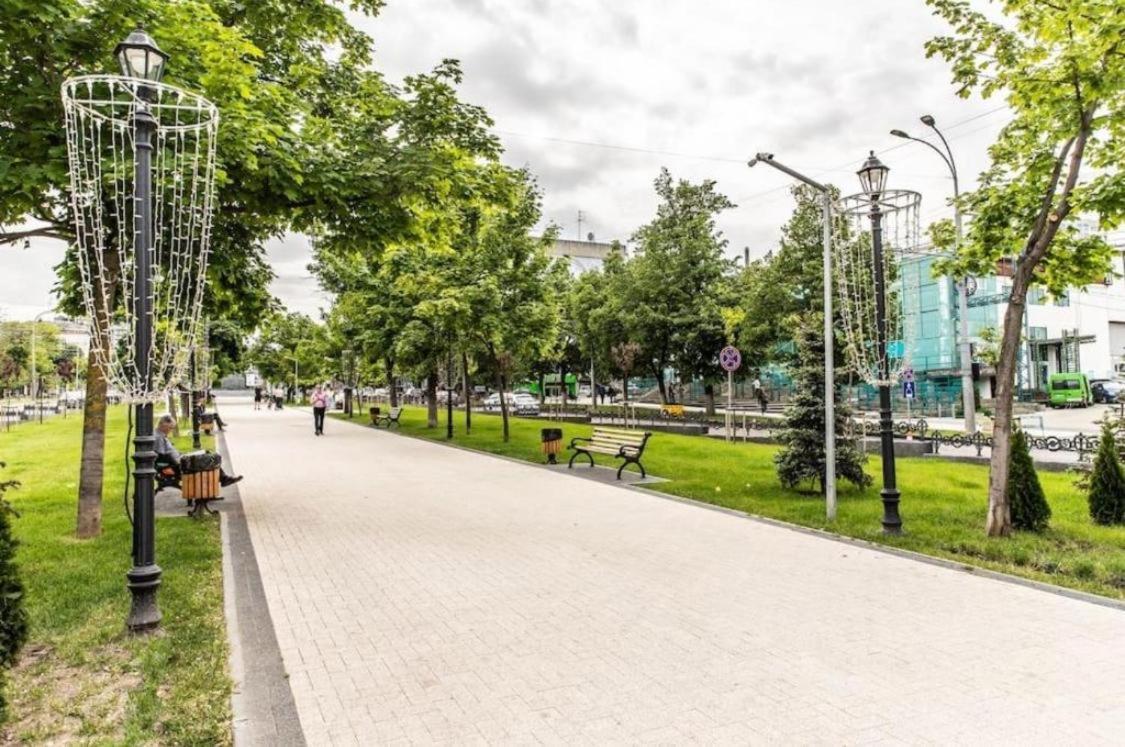 Lia*S Deluxe Apartment In The Center Κισινάου Εξωτερικό φωτογραφία