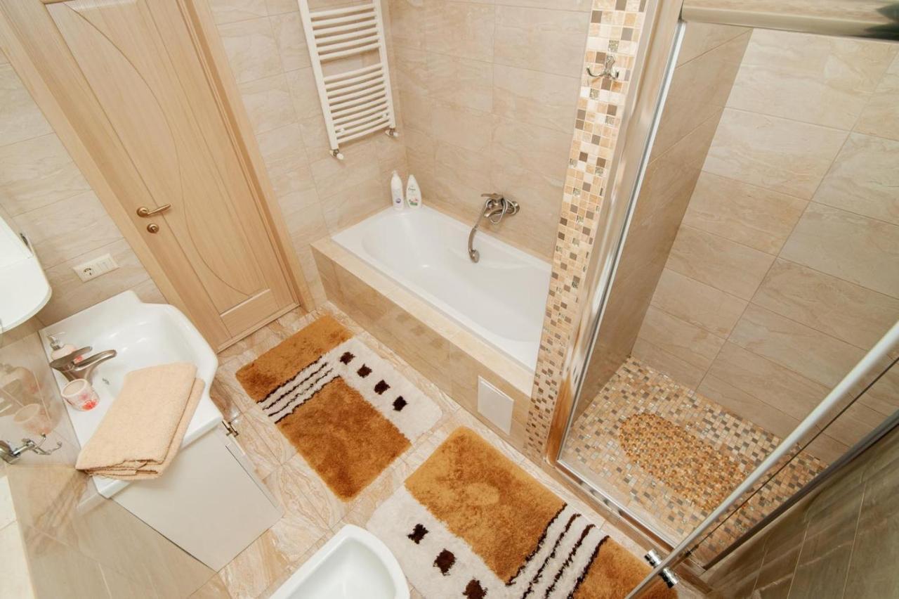 Lia*S Deluxe Apartment In The Center Κισινάου Εξωτερικό φωτογραφία